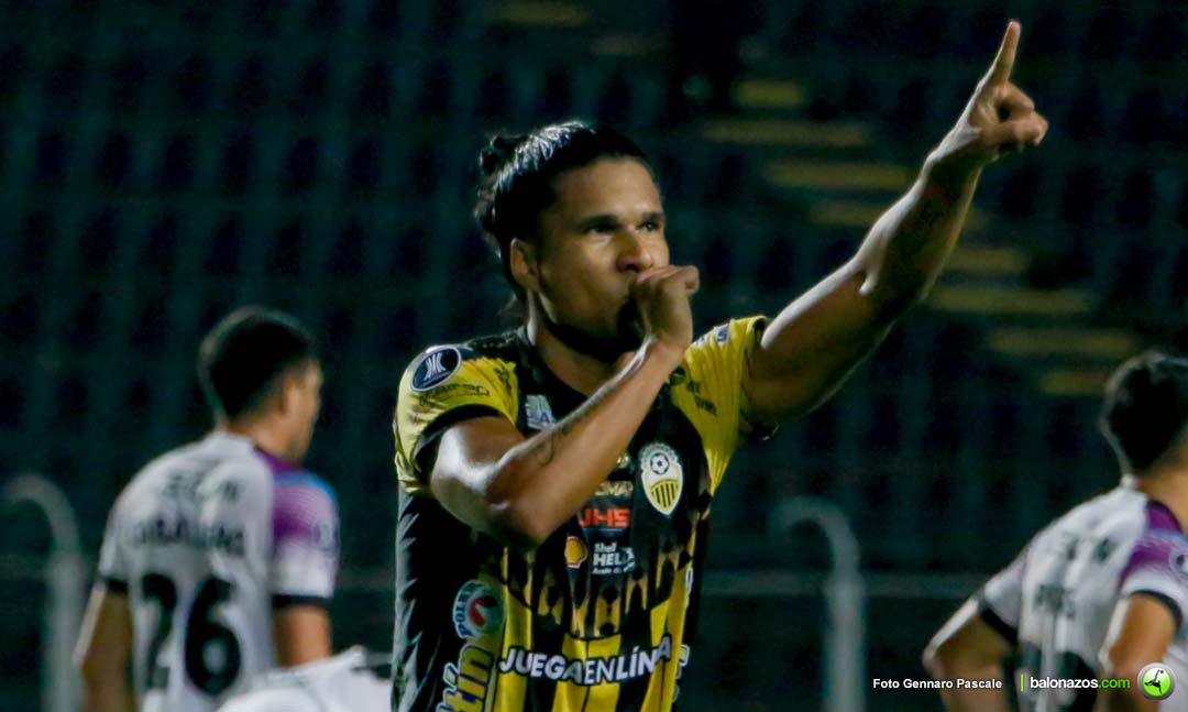 Deportivo Táchira igualó 1-1 con Libertad de Paraguay.