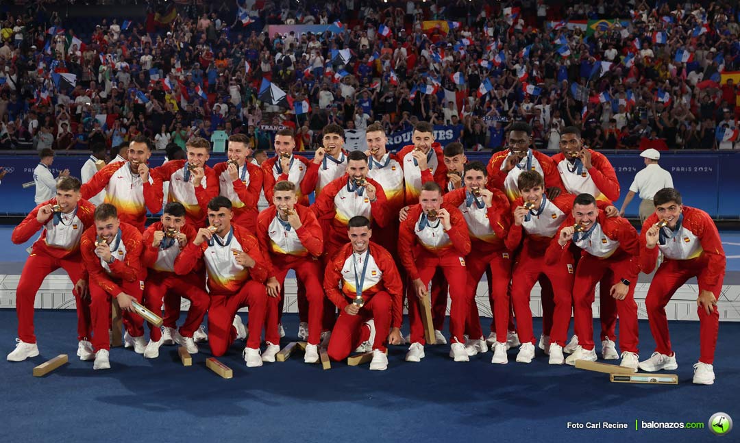 La selección de España venció a Francia por 5-3