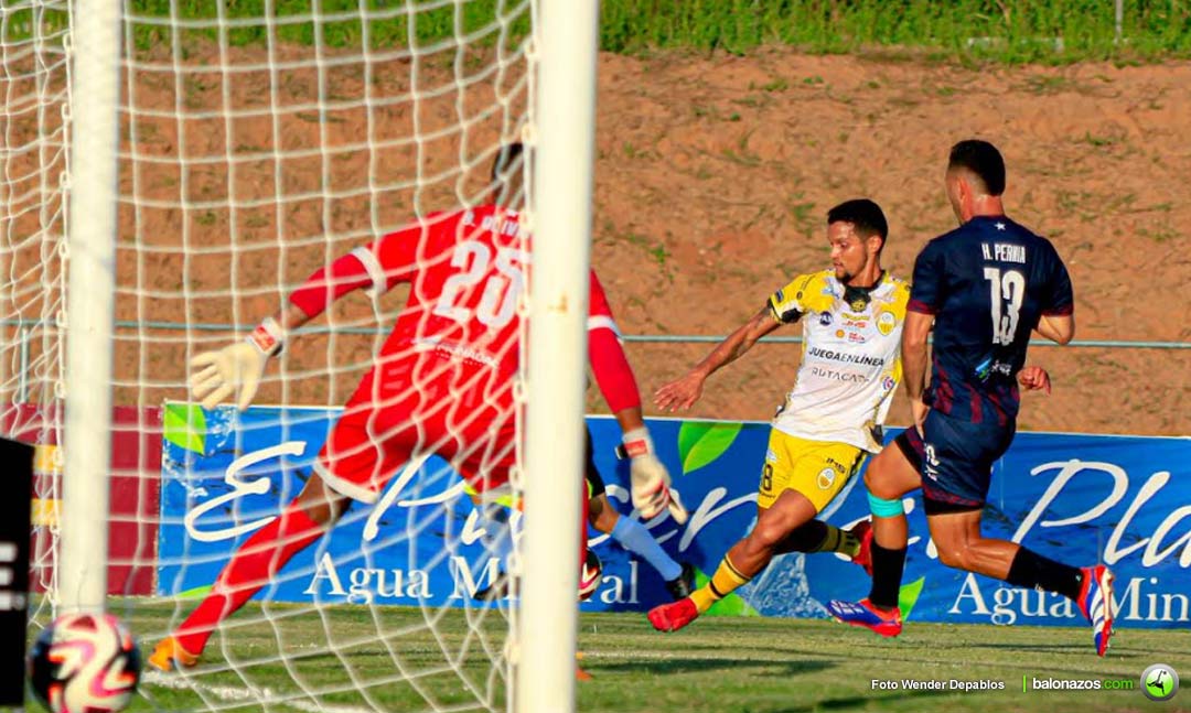 Deportivo Táchira continua sumando.